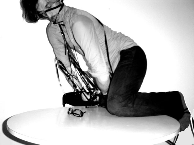 STILL HOUR El què va ser, podria haver estat o serà STILL HOUR El què va ser, podria haver estat o serà