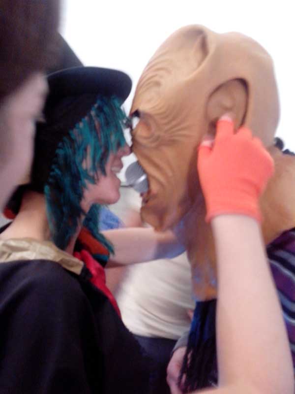 chus y ara foto disfraz