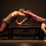 4, 5, 10 y 11/10 EL LADO OSCURO DE LAS FLORES - B u b b l e